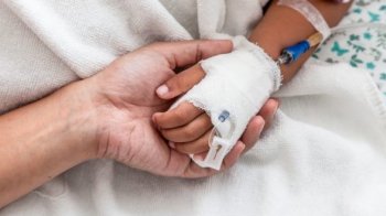 У дітей, які постраждали внаслідок вибуху нафтопроводу на Прикарпатті, 85% опіків тіла