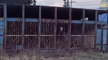 У селі Львівської громади демонтують ще один незаконний кіоск