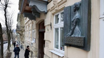 Львівський музей Соломії Крушельницької оцифровує 26 тисяч експонатів