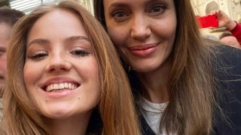 Анджеліна Джолі носить каблучку, яку їй подарували у Львові