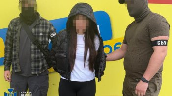 На Львівщині жінка вимагала 37,5 тис. доларів за списання з військового обліку