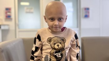 У Львові лікарі видалили 8-річній дівчинці рідкісну злоякісну пухлину