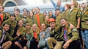 російських студентів відправлять "відбудовувати Україну"