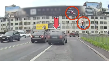 Через відео у соцмережах оштрафували водія за проїзд перехрестя на червоне світло у Львові