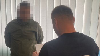 У Львові патрульний поліцейський переправляв ухилянтів за кордон за 18 тис. доларів