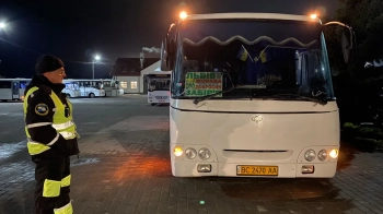 На Львівщині перевізника оштрафували за відсутність інформаційних наліпок