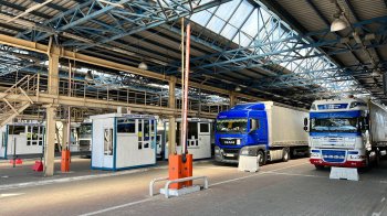 У пункті пропуску "Краковець" кількість оформлених вантажівок зросла на 40%