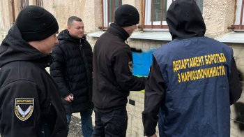 Замалювали близько ста адрес: у Львові пройшов рейд зі знищення адрес наркомагазинів