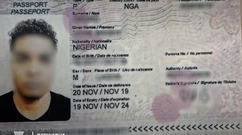 Киянин вирішив утекти за кордон з паспортом нігерійця