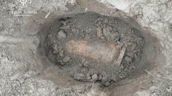 На Львівщині у полі виявили авіаційну бомбу