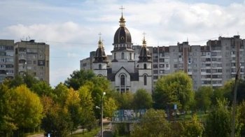 Зранку вмикають запис дзвіниці на повну гучність: жителі Сихова скаржаться на ще одну церкву