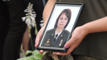 На Львівщині попрощалися із загиблою захисницею: без мами залишилися дві донечки 