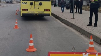 Львівська поліція встановлює особу загиблої у ДТП з тролейбусом