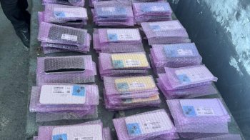 Iphone в запасному колесі: на Львівщину везли техніку на 4 млн грн