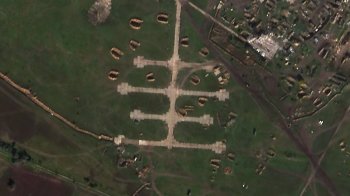 Росіяни вивели всю свою техніку з Чорнобаївки (фото)