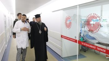 Предстоятель ПЦУ Епіфаній відвідав поранених українців у Першому медоб'єднанні Львова