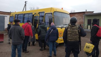 Фото евакуації людей на Сумщині