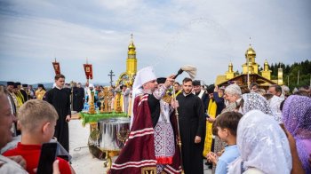 Митрополит Епіфаній заклав камінь під будівництво нового храму на Львівщині