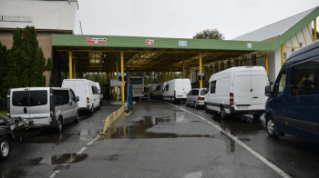 15 серпня у пункті пропуску "Лужанка" тимчасово не пропускатимуть людей та автівки