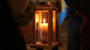 У Львові родинам полеглих військових передали Вифлеємський вогонь миру