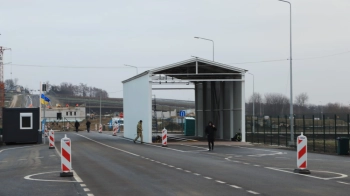 Пункт пропуску Нижанковичі - Мальховіце на Львівщині призупиняє роботу