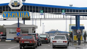 Водіям вантажівок: на кордоні з Польщею можливі затримки через збій у базі даних