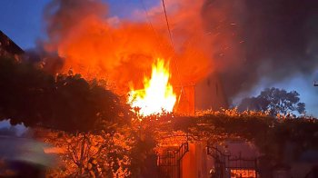 На Львівщині на світанку в пожежі загинули мати з дитиною