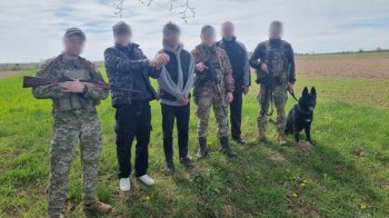 Намагалися «продертися» через кордон: львівські прикордонники затримали 6 порушників