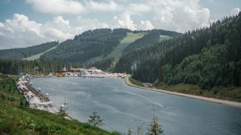 Прозора вода, море та Карпати: 3 місця в Україні для незабутньої літньої відпустки