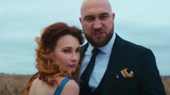 Момент з кліпу до пісні «Дика Дичка»