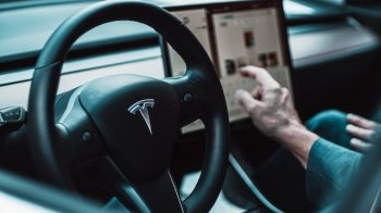 Наслідки скандалу: Тайвань більше не купуватиме автомобілі Tesla для потреб Міністерства оборони