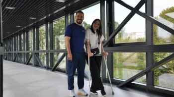 Львівські хірурги врятували ногу поліцейській, яку збила нетвереза водійка