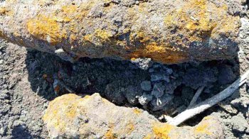 Під час земляних робіт у селі на Львівщині виявили міну і снаряд