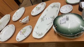 На Львівщині затримали латвійця, який вивозив контрабандою антикварний посуд