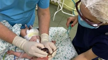 У львівському Охмадиті відновили операції, що рятують від дитячої сліпоти