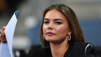 «Королівський» пентхаус та загін дуеній: як виглядає будинок, де живе коханка Путіна Аліна Кабаєва (фото)