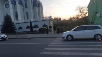 У Самбірському районі водій «Шкоди» збив 14-річну дівчину