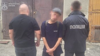 У Стрию затримали чоловіка за продаж таблеток із наркотиками