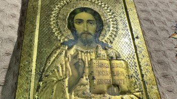 На Львівщині дніпрянка на Audi намагалась вивезти старовинну ікону за кордон