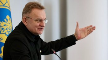 Мера Львова облили невідомою рідиною на площі Ринок