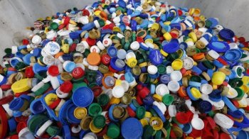 У Львові збирають пластикові корки, аби допомогти ЗСУ: як долучитись