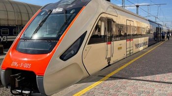 Потяг Укрзалізниці