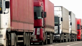 Україна та Молдова скасували дозволи на міжнародні вантажні перевезення