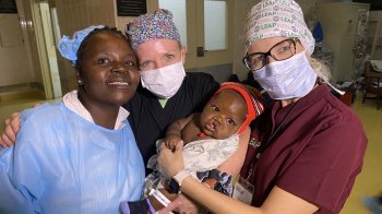 Львівська хірургиня вперше стала послом медичної місії у Зімбабве