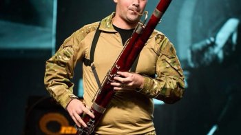 Зеленський нагородив орденом артиста Львівської філармонії за значні подвиги