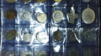 Прикордонники затримали 27-річного українця, який намагався вивезти до Польщі колекцію монет