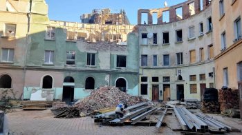 Відбудова будинків на вулиці Стрийській у Львові, які росіяни зруйнували ракетами, вересень 2023, фото Любомира Зубача/Facebook