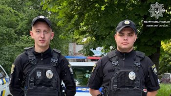 Львівські патрульні врятували життя жінці під час спроби самогубства