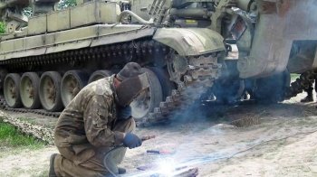 Для ремонту військової техніки в Україні створюють трирівневу систему: деталі