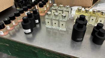 Контрабанда парфумів